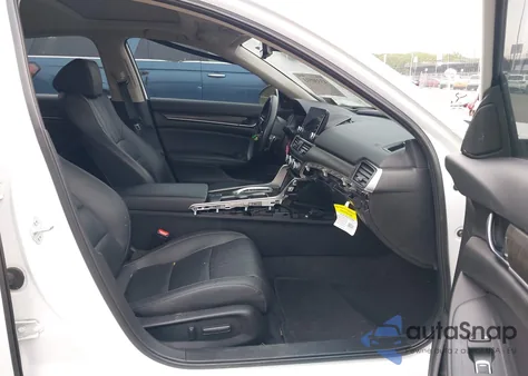 2022 Honda Accord Touring z USA, uszkodzony, nr VIN 1HGCV2F99NA014630